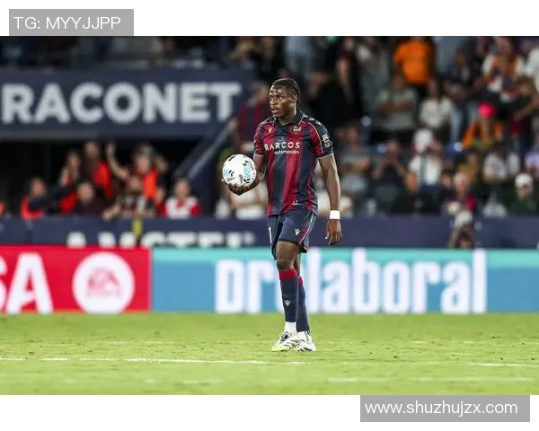 英超球队阿森纳将为新赛季引进两名巴西后卫,加强防守实力